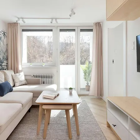 Przytulny Z Dwiema Sypialniami I Balkonem W Gdyni By Renters